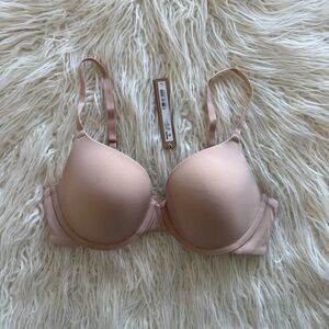 Skims Fits Everybody T-shirt Bra Mica Size 34D